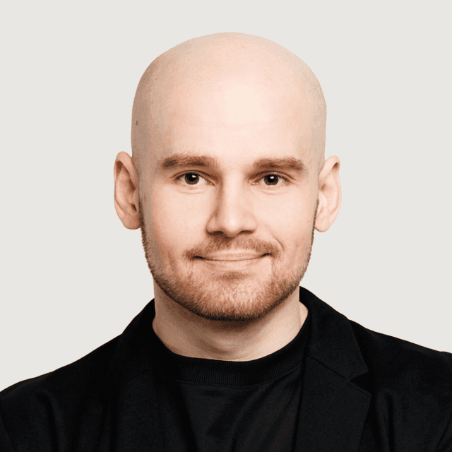 Антон Васильев